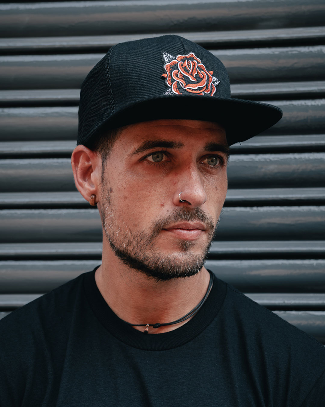 Gorra trucker rose tattoo